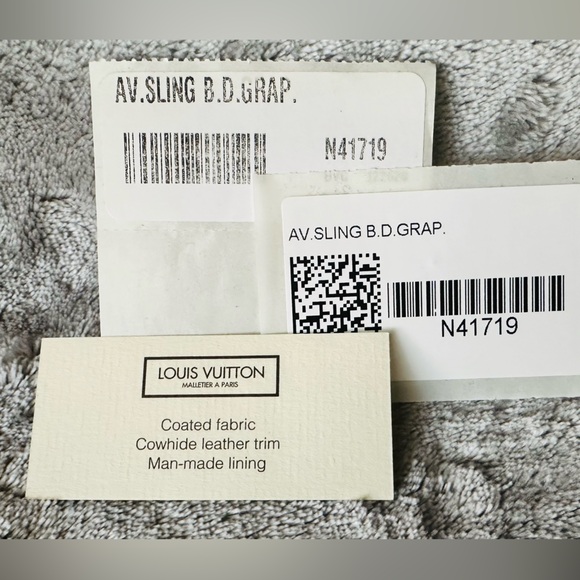 Louis Vuitton AV Sling Bag - Picture 9 of 10